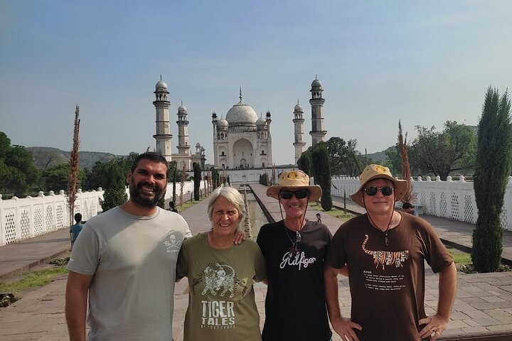 Vadodara to Aurangabad Drive to Explore the Man-made Wonder