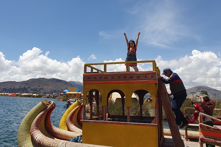 3h Boat Tour to Uros Island from Puno