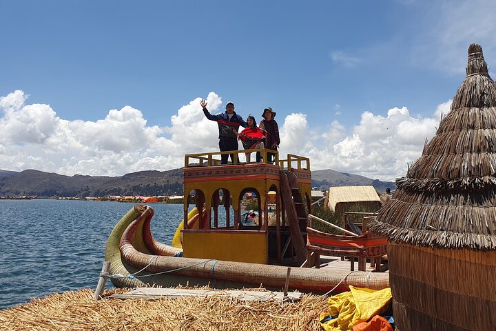 3h Boat Tour to Uros Island from Puno