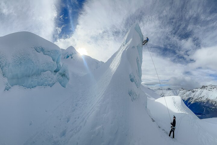 Crestón Valley Glacier Experience