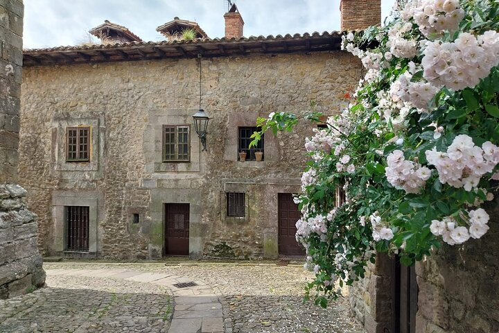 Santillana del Mar & Altamira Museum with tickets- small groups