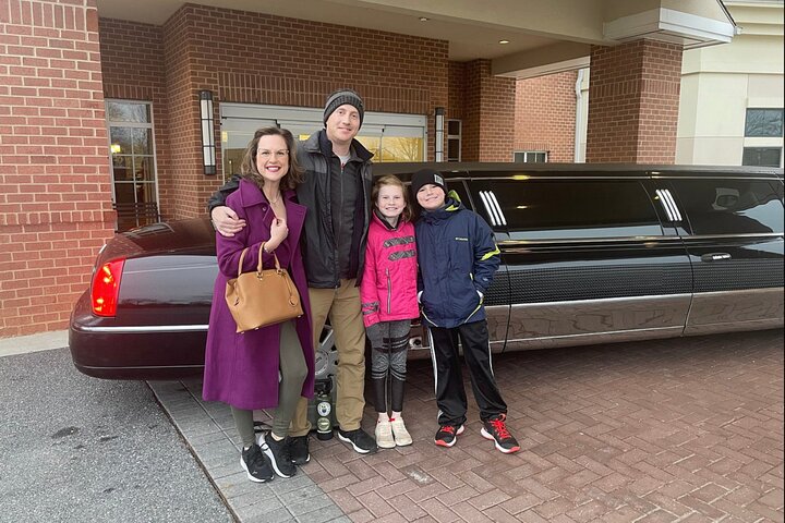 Stretch Limo Private Day & Night Custom Tours of Washington DC