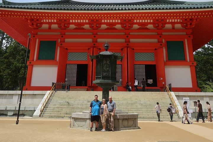 Mt. Koya Sacred Sites in 1 Day Tour with Licensed Guide