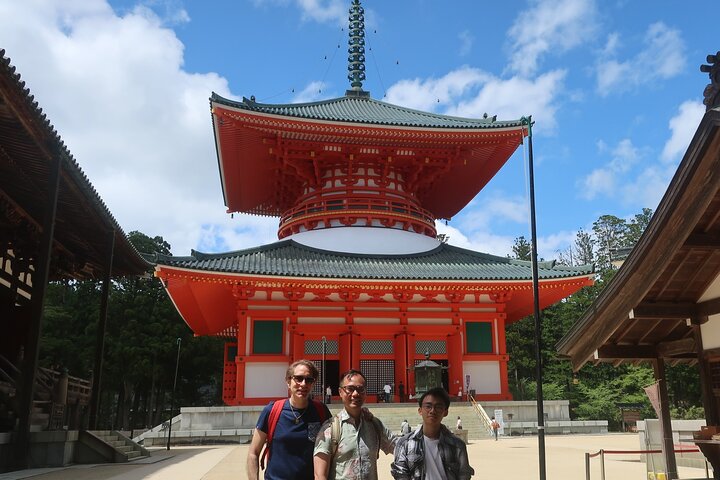 Mt. Koya Sacred Sites Half-Day Tour with Licensed Guide