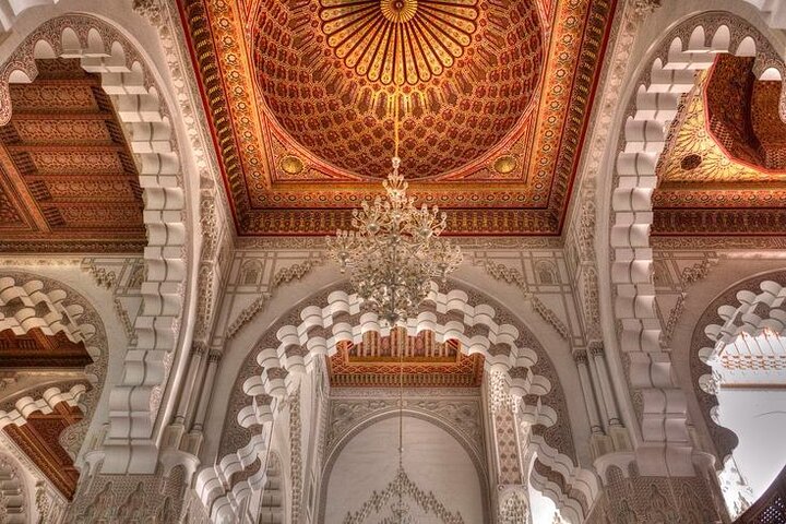 Casablanca City Tour: Hassan II Mosque, Arab League Park & Sights