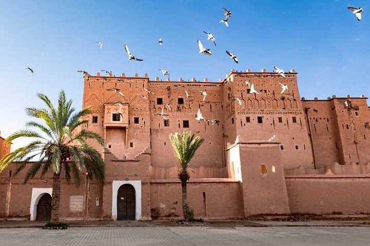 "Ouarzazate to Marrakech: Your Comfortable Private Transfer"