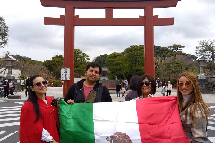 Kamakura Zen Temples & Gardens Tour with Licensed Guide