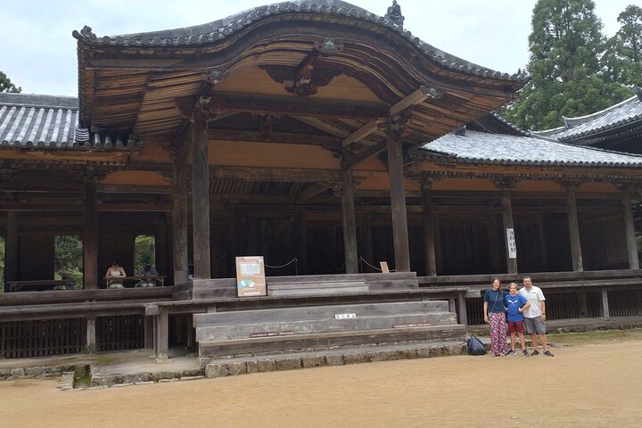 Himeji Castle & Koko-en in 1 Day Tour with Licensed Guide