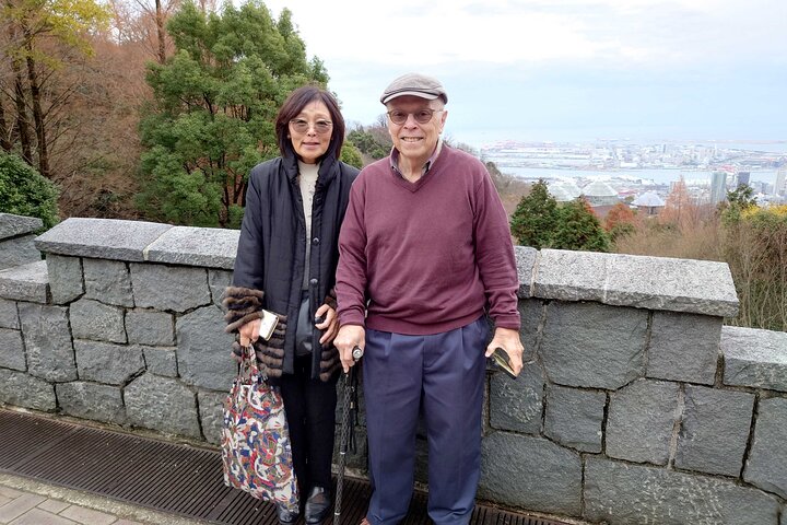 Himeji Castle & Koko-en in 1 Day Tour with Licensed Guide