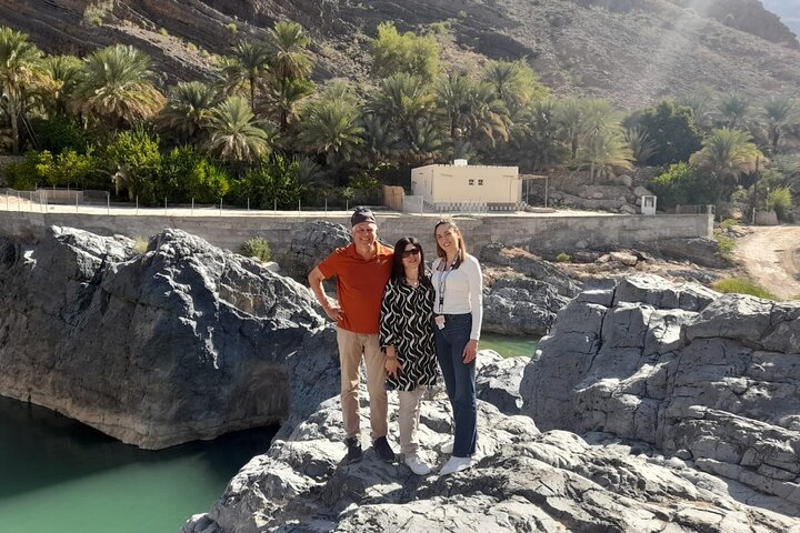 Full-Day Bimmah Sinkhole and Wadi Al Arbeieen Tour
