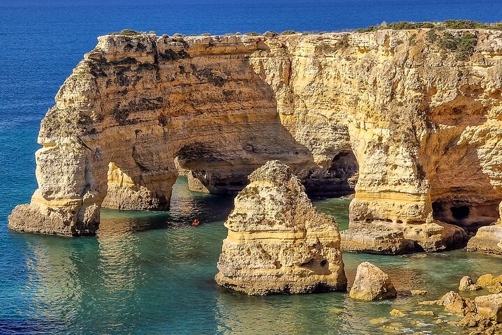 Lisbon to Seville Private Transfer: Algarve Coast & Scenic Stops