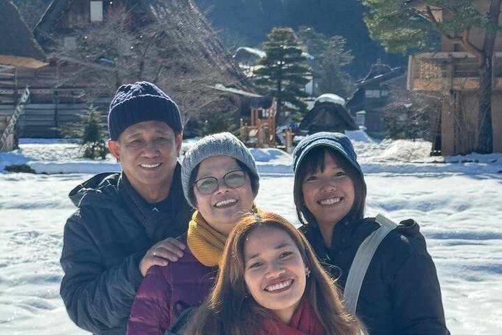 1 Day Private Charter Tour to Shirakawa-go & Takayama