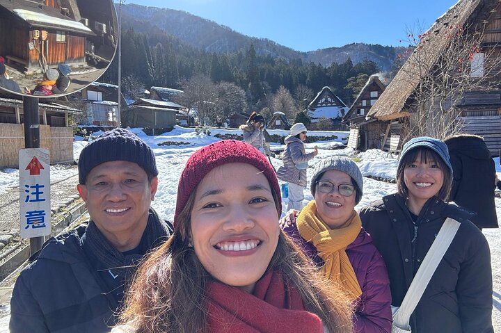 1 Day Private Charter Tour to Shirakawa-go & Takayama