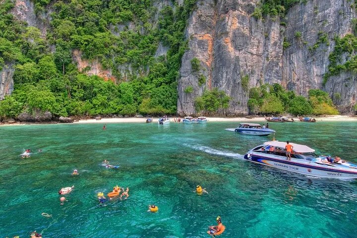 Phi Phi Khai Islands Excursion with Seaview & Lunch by speedboat