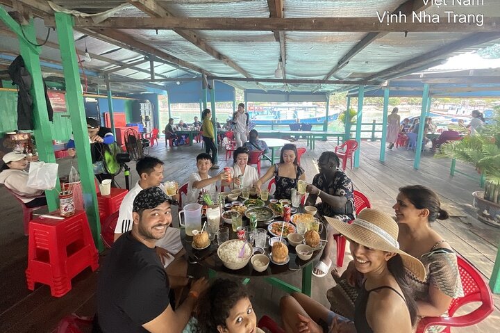 Nha Trang: Hon Mieu and Hon Tam Island Tour with Lunch