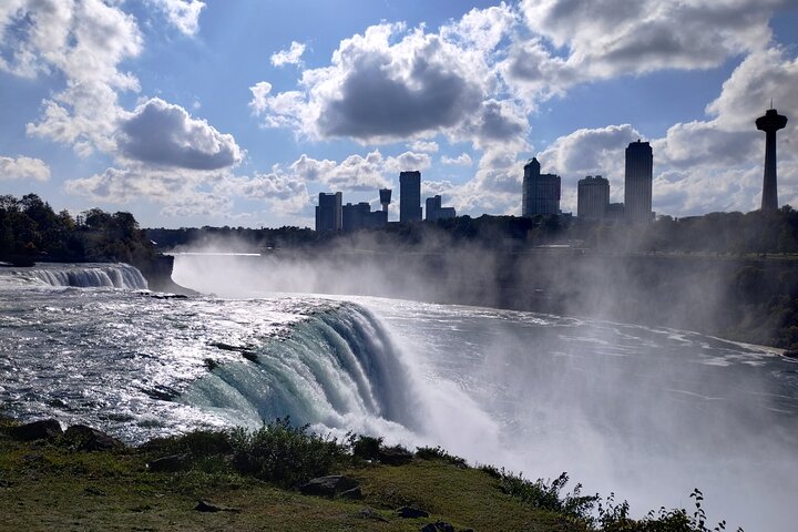 Niagara USA Maid of the Mist and Cave of the Winds Guided Tour