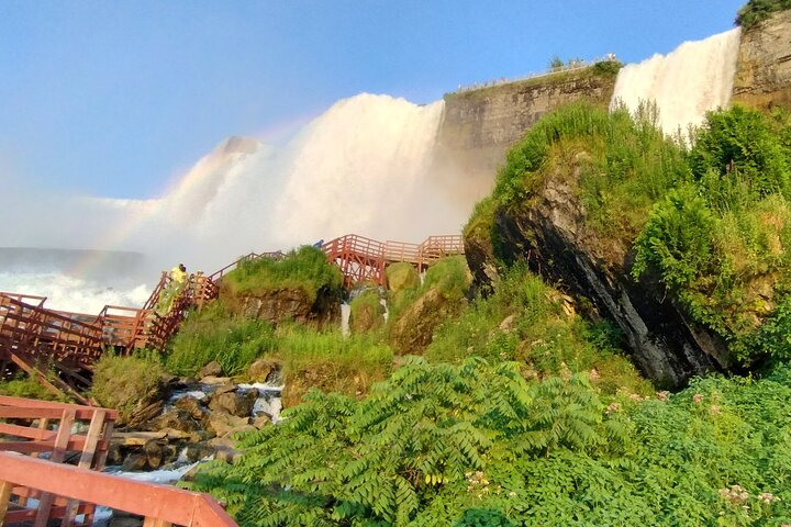 Niagara USA Maid of the Mist and Cave of the Winds Guided Tour