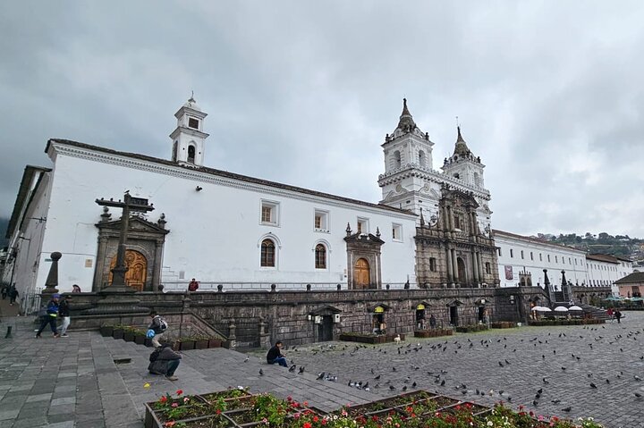 Quito City Tour: Old Town, Panecillo & Local Cuisine