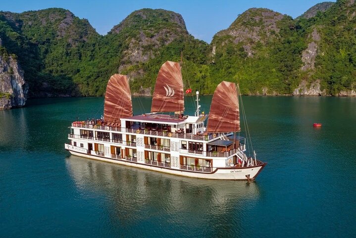 BEST SELLER 2026 All inclusive Halong Bay-Lan Ha Bay many options