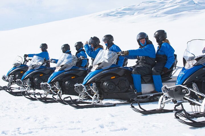Snowmobile tour on Vatnajökull