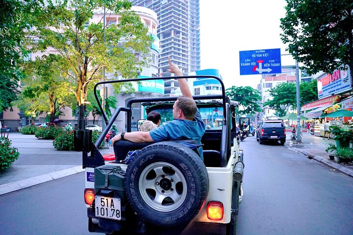 Small-group Saigon City Tour: 4-Hour Must-see Iconic Landmarks