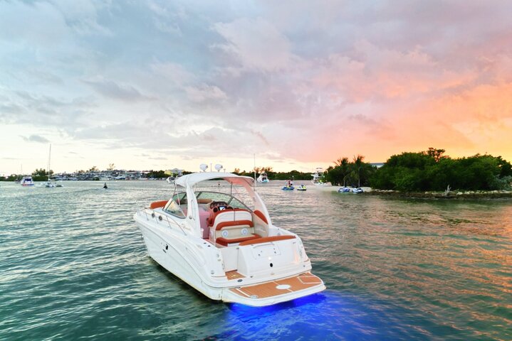 Private Miami Captained Yacht Rental: Sunset Options