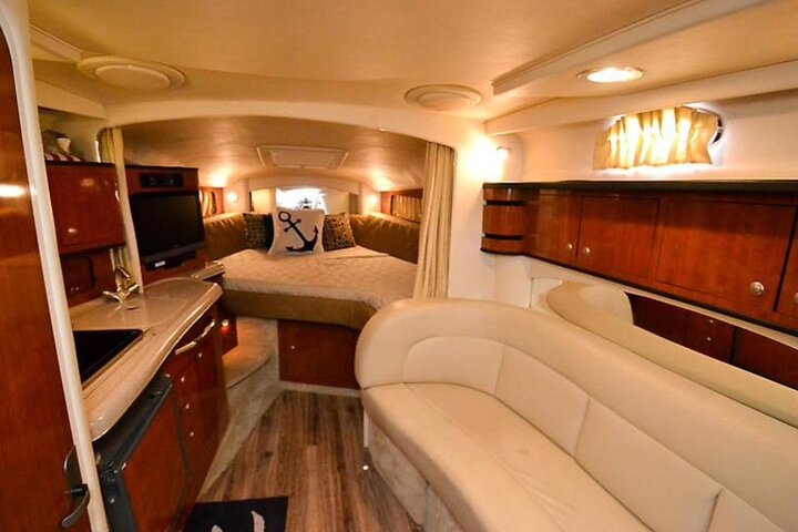 Private Miami Captained Yacht Rental: Sunset Options