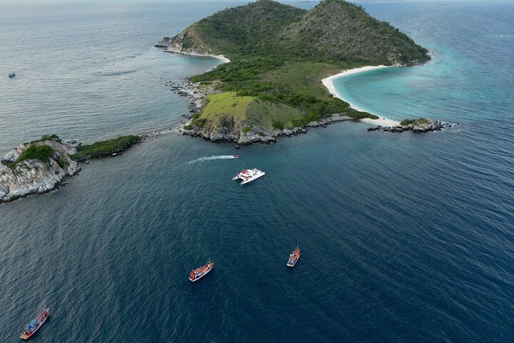 Pattaya Full-Day SUNSET Yacht exclusive Island(Buffet,Snorkeling)