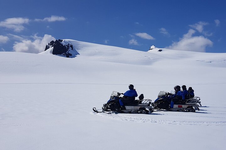 Snowmobile tour on Vatnajökull