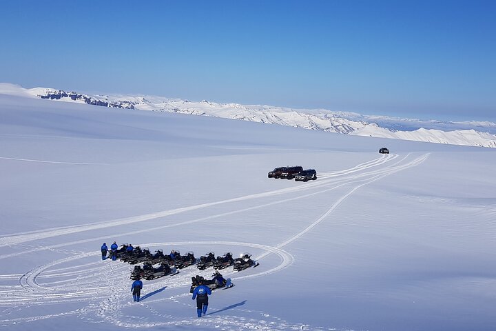 Snowmobile tour on Vatnajökull