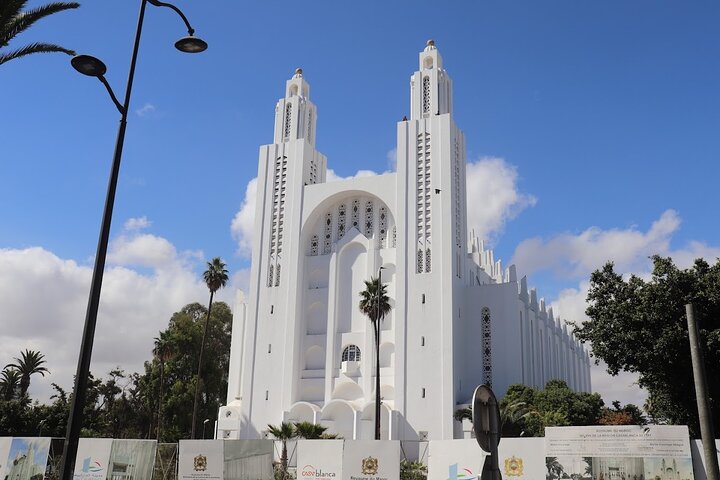 Private Guided Tour of Casablanca Including Mosque Entrance