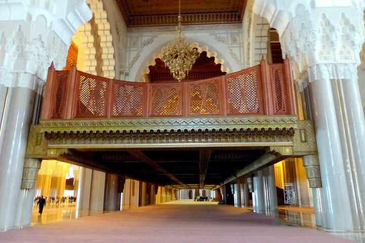 Private Guided Tour of Casablanca Including Mosque Entrance