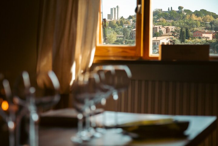 Private Wine & Oil Tasting with Lunch