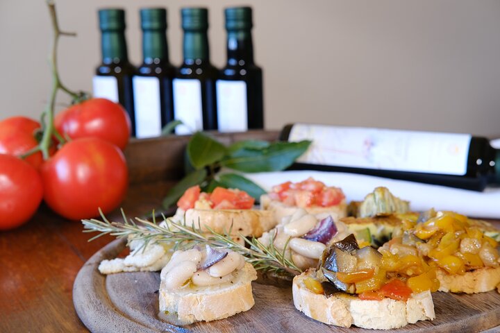 Private Wine & Oil Tasting with Lunch