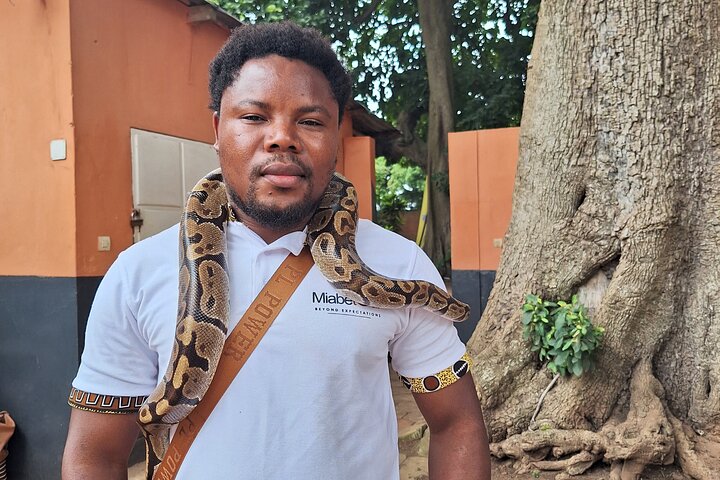 Private Full-Day Cultural Tour in Cotonou Ganvie and Ouidah