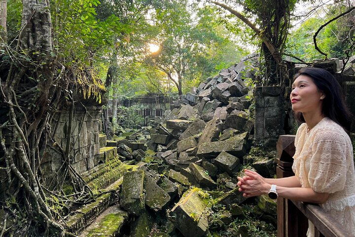 Kulen Mountain with Beng Mealea and Tonle Sap Small Group Tour