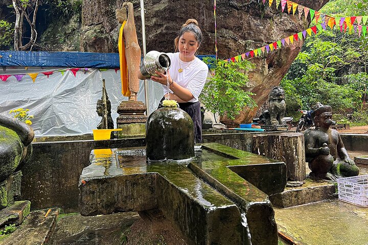 Kulen Mountain with Beng Mealea and Tonle Sap Small Group Tour