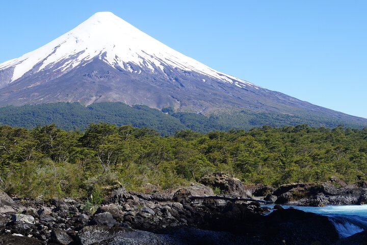 Full-Day Osorno Volcano and Petrohue Falls Small-Group Tour