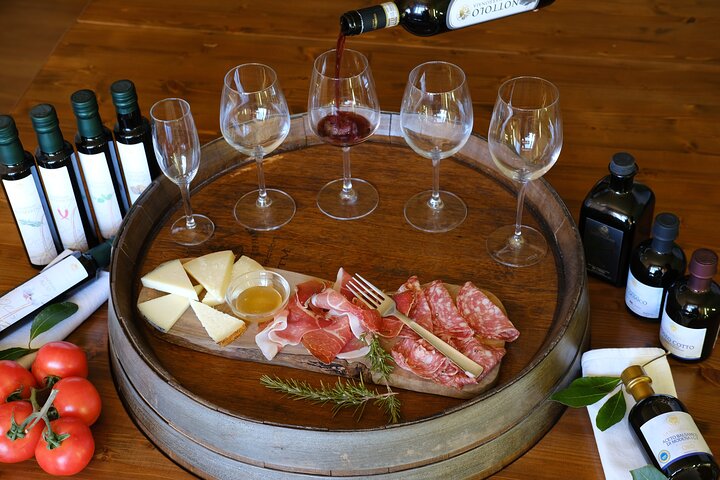 Private Wine & Oil Tasting with Lunch