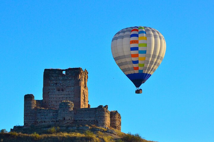 Balloon Trip in Aranjuez with Brunch Included