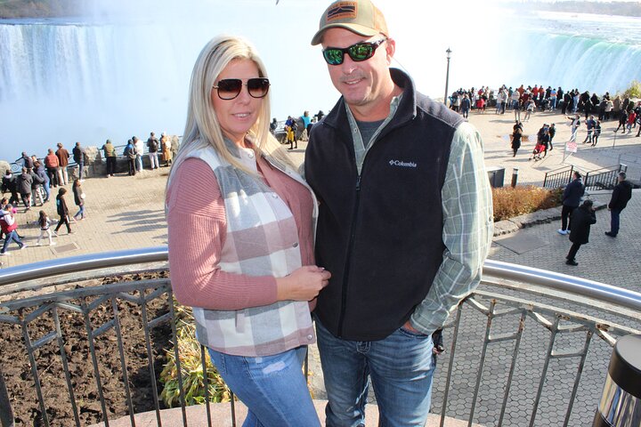 Niagara Falls Canada Walking Tour With Boat Cruise