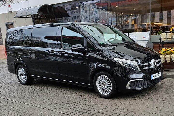 Private Transfer From Vienna Airport To Vienna Hotels