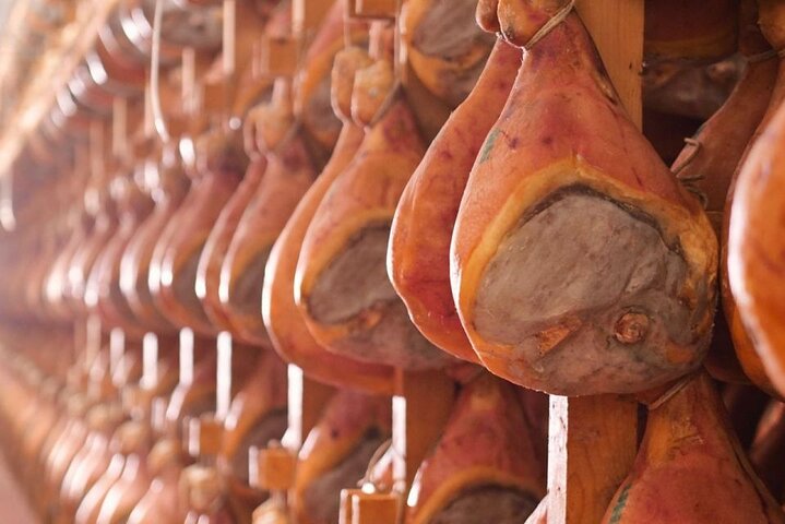 Tour Parmigiano Reggiano dairy and Parma ham