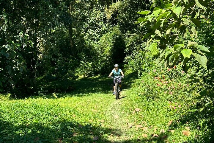Private Off-Road E-Bike Adventure (all levels)