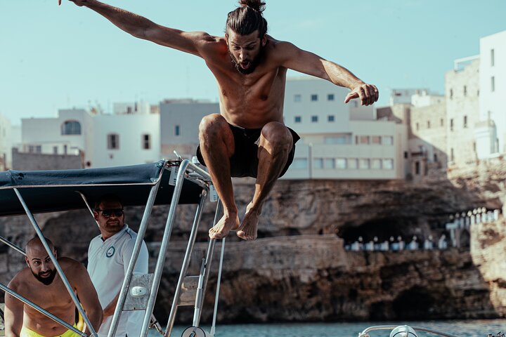 Boat trip to the Polignano a Mare caves
