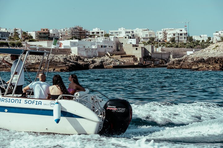 Boat trip to the Polignano a Mare caves
