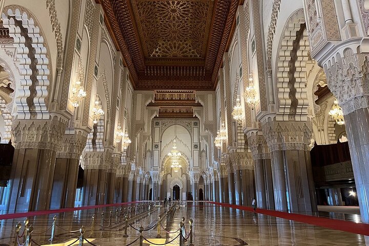 Private Guided Tour of Casablanca Including Mosque Entrance