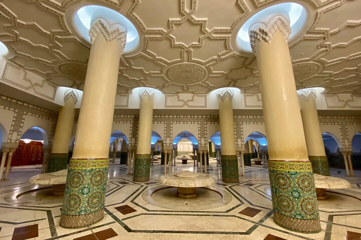Private Guided Tour of Casablanca Including Mosque Entrance