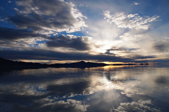Uyuni Salt Flats Full Day Tour with Sunset