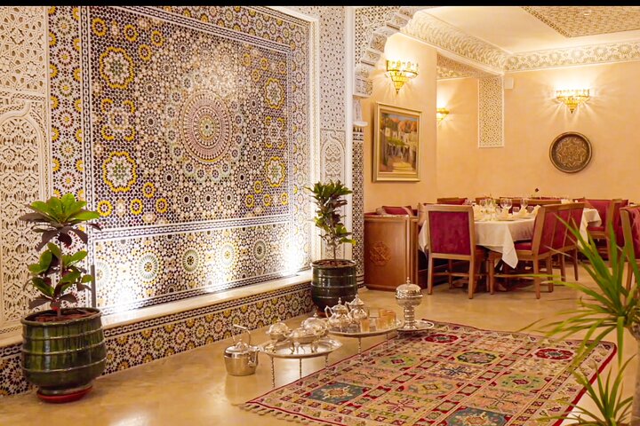 Private Guided Tour of Casablanca Including Mosque Entrance
